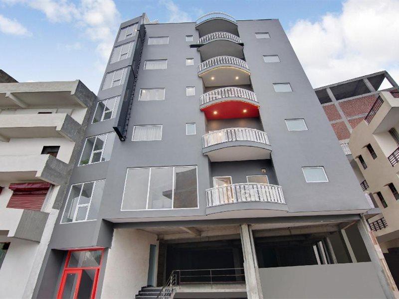 Townhouse Sector 49 Near Logix City Centre نويدا المظهر الخارجي الصورة