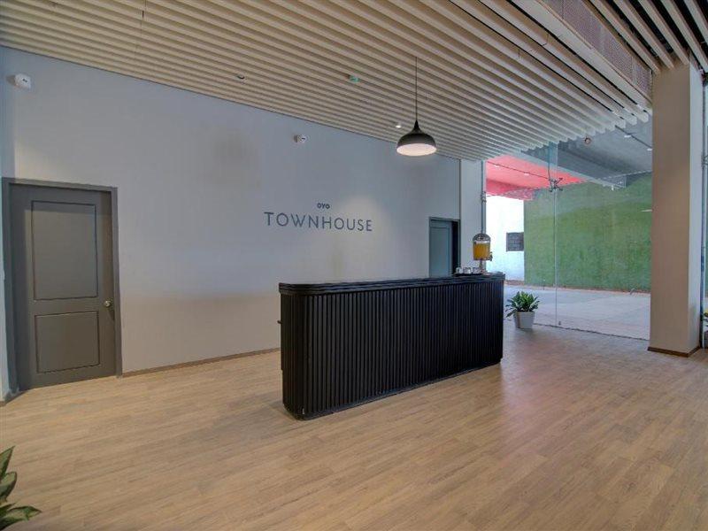 Townhouse Sector 49 Near Logix City Centre نويدا المظهر الخارجي الصورة