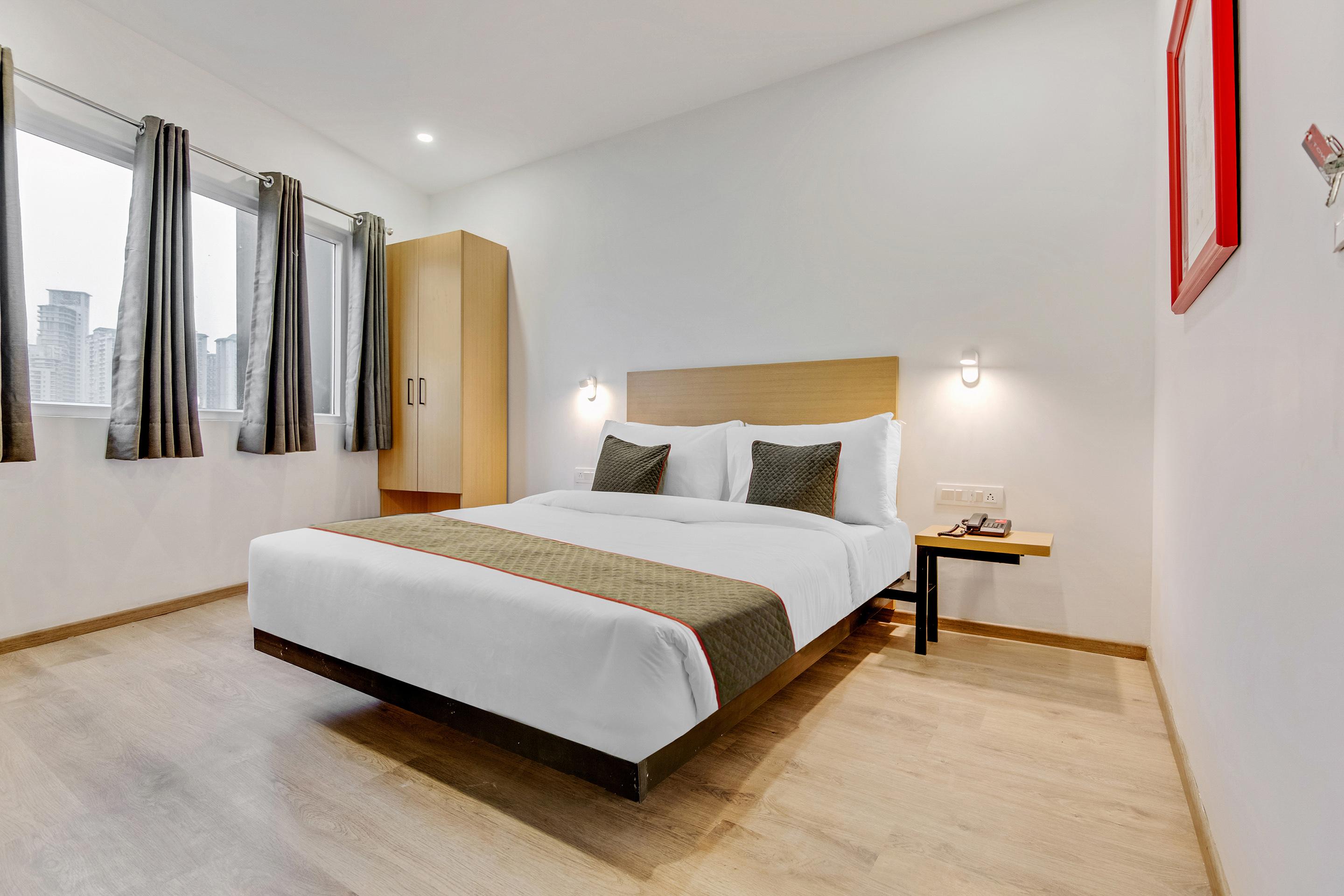 Townhouse Sector 49 Near Logix City Centre نويدا المظهر الخارجي الصورة