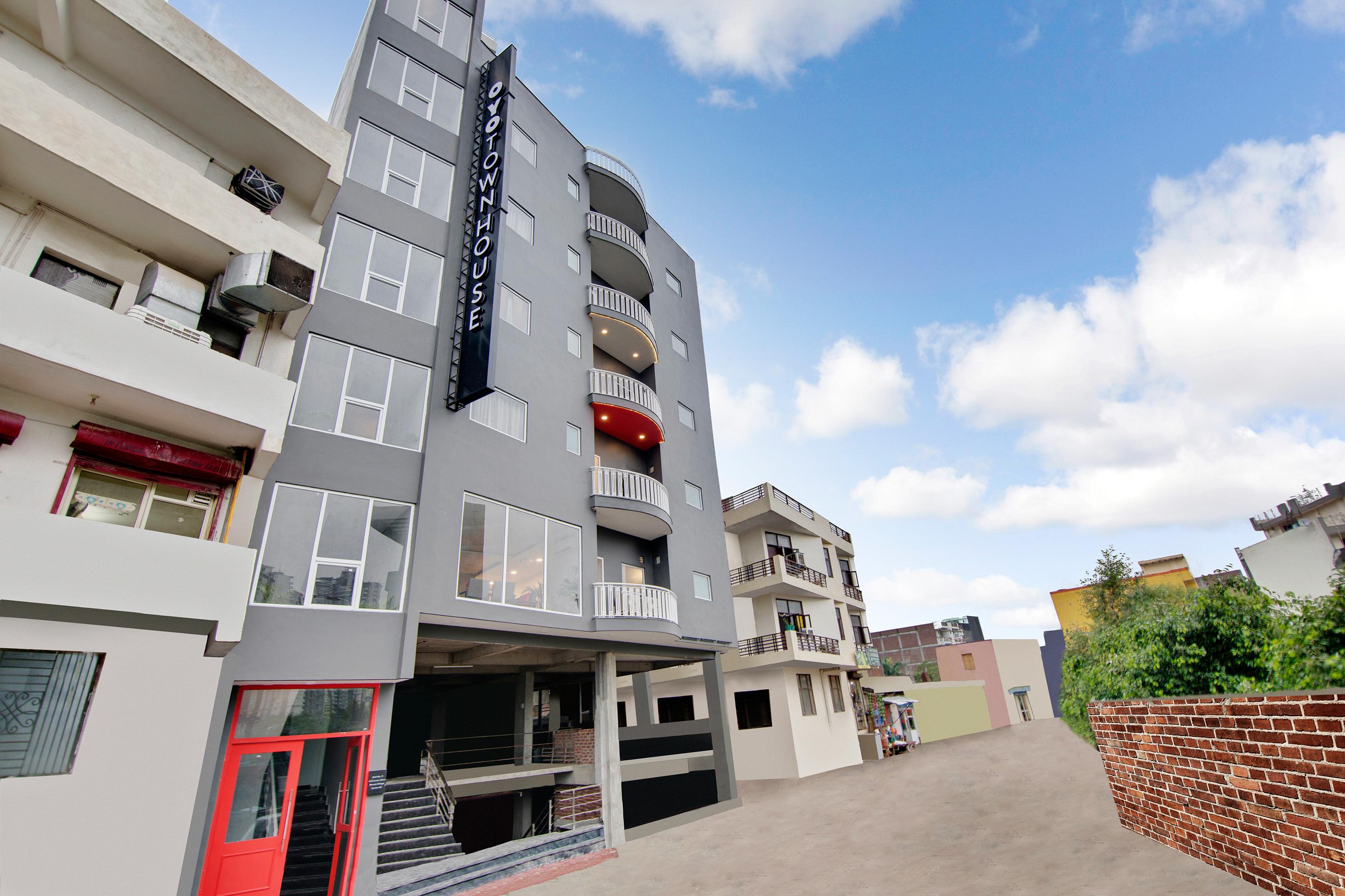 Townhouse Sector 49 Near Logix City Centre نويدا المظهر الخارجي الصورة