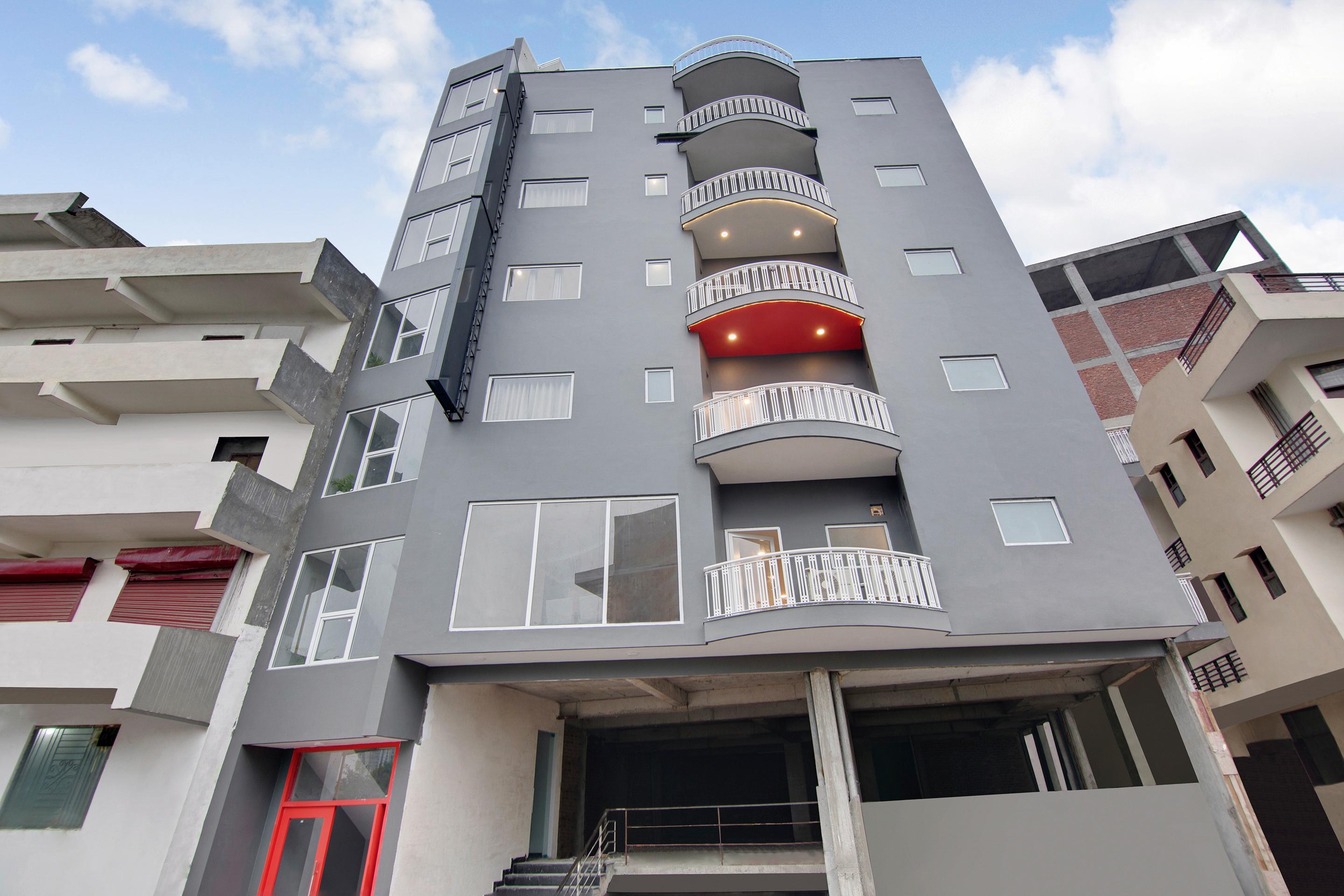 Townhouse Sector 49 Near Logix City Centre نويدا المظهر الخارجي الصورة