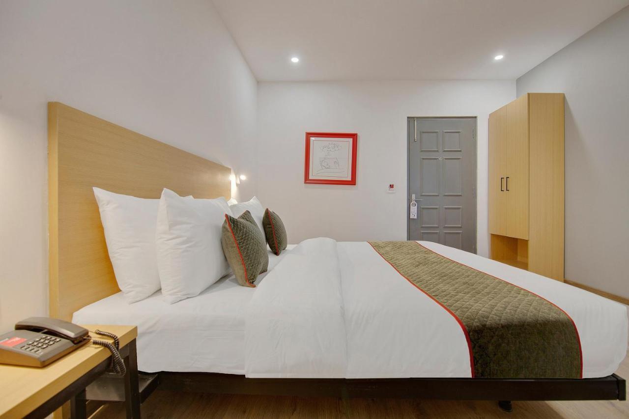 Townhouse Sector 49 Near Logix City Centre نويدا المظهر الخارجي الصورة