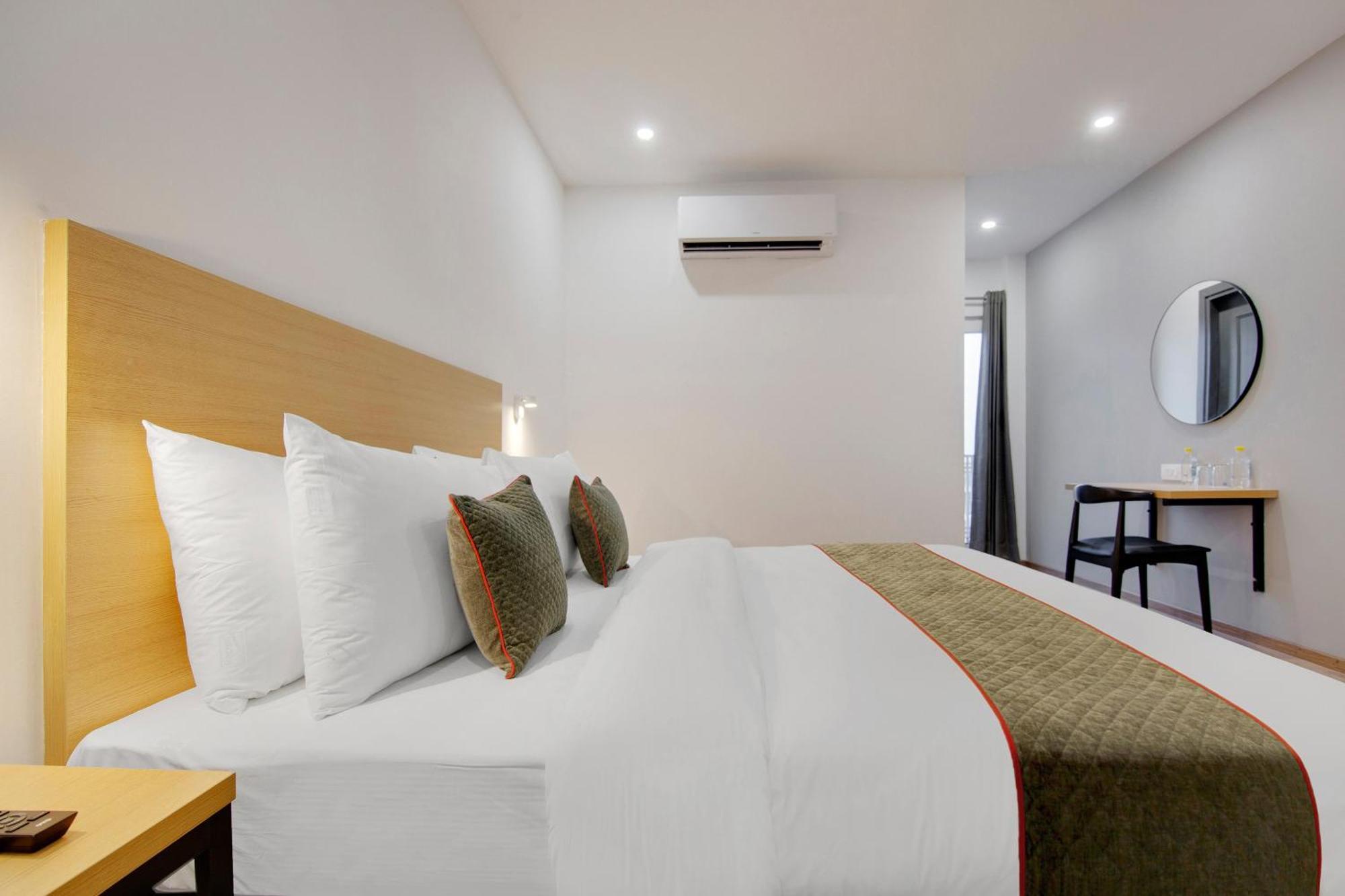 Townhouse Sector 49 Near Logix City Centre نويدا المظهر الخارجي الصورة