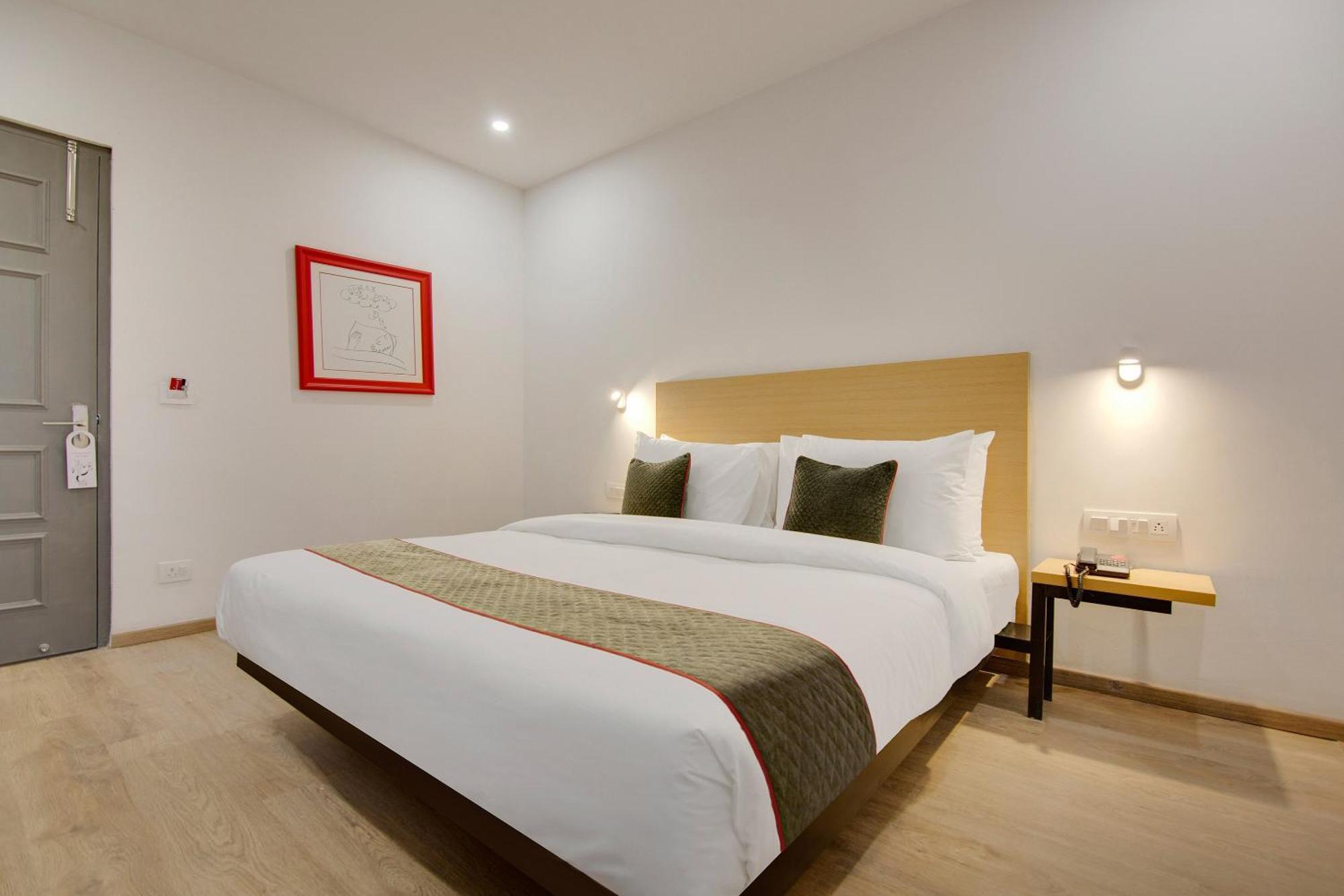 Townhouse Sector 49 Near Logix City Centre نويدا المظهر الخارجي الصورة