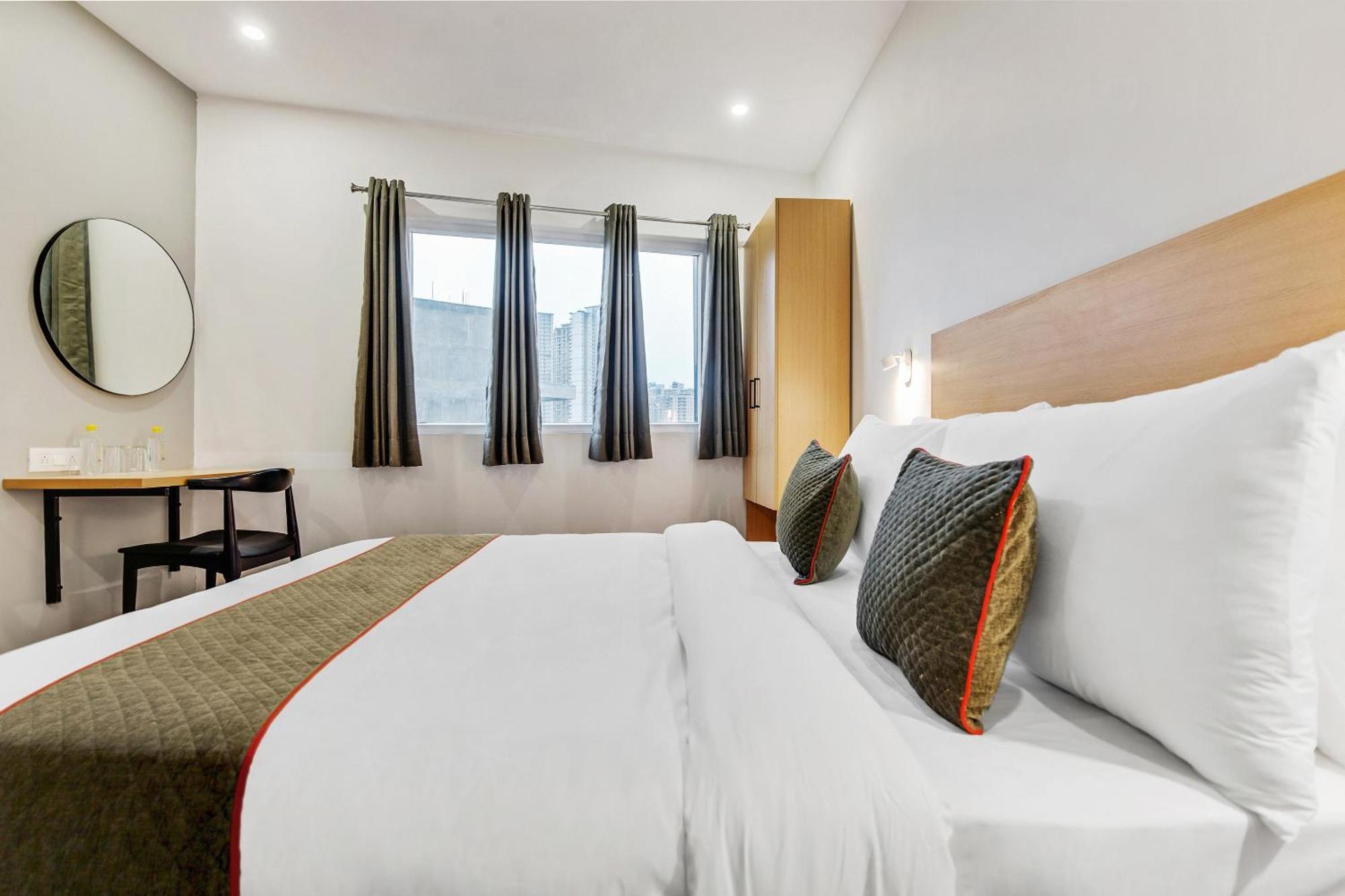 Townhouse Sector 49 Near Logix City Centre نويدا المظهر الخارجي الصورة
