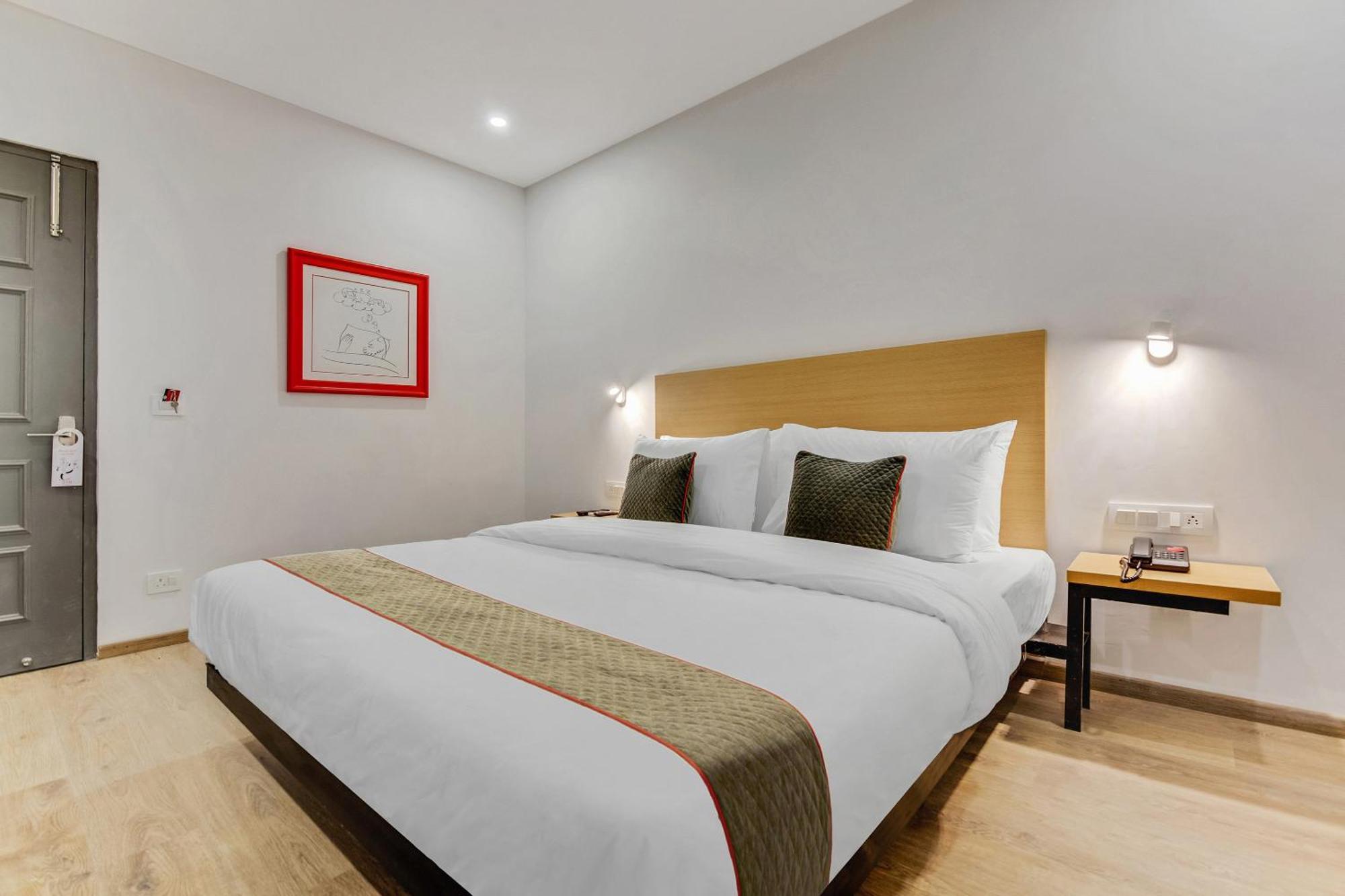 Townhouse Sector 49 Near Logix City Centre نويدا المظهر الخارجي الصورة