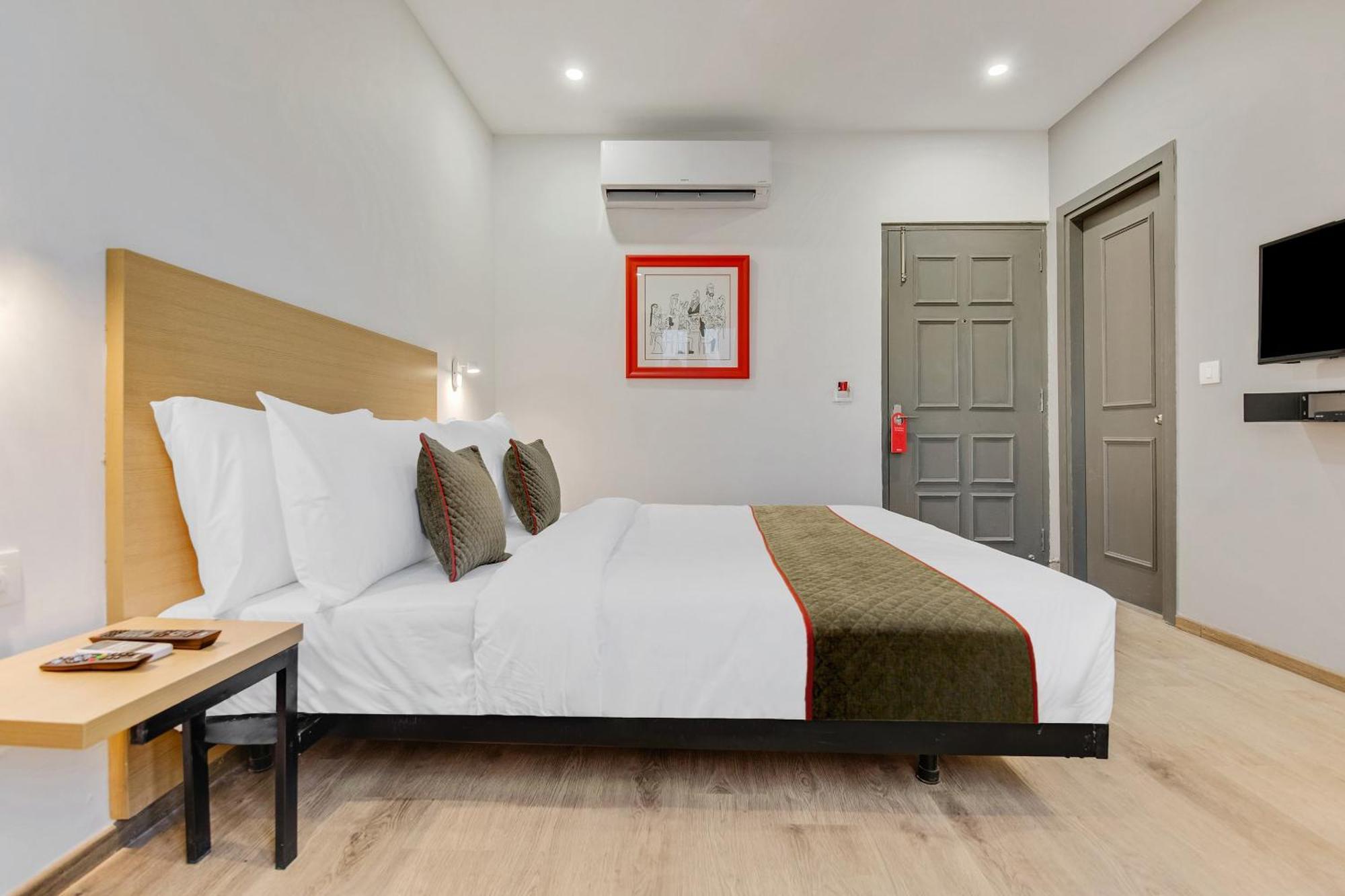 Townhouse Sector 49 Near Logix City Centre نويدا المظهر الخارجي الصورة