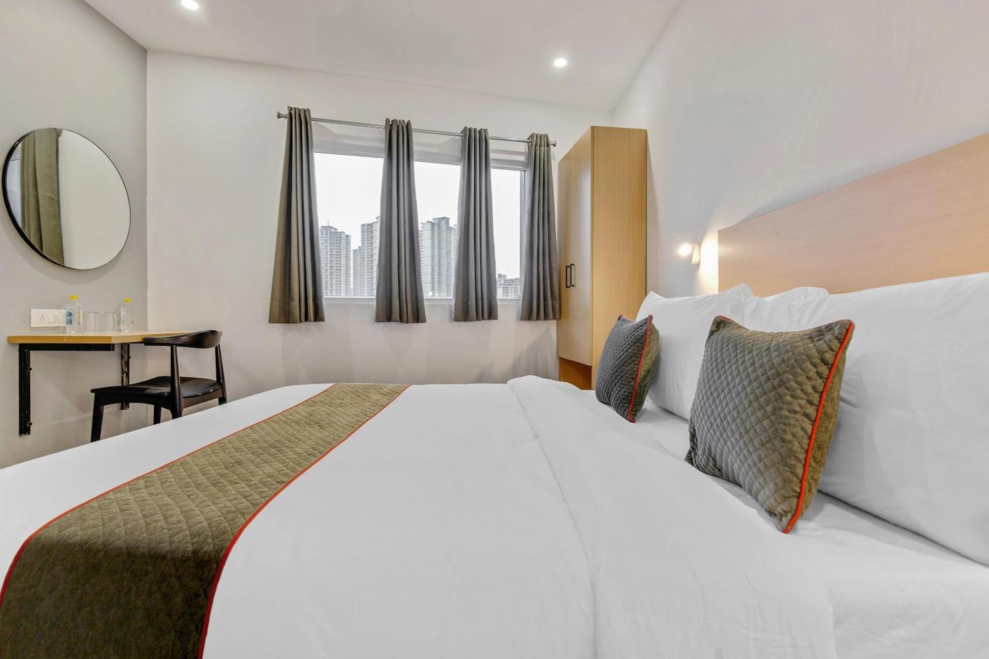 Townhouse Sector 49 Near Logix City Centre نويدا المظهر الخارجي الصورة