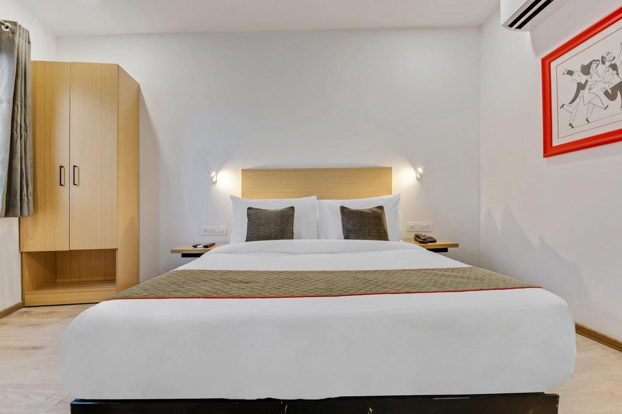 Townhouse Sector 49 Near Logix City Centre نويدا المظهر الخارجي الصورة