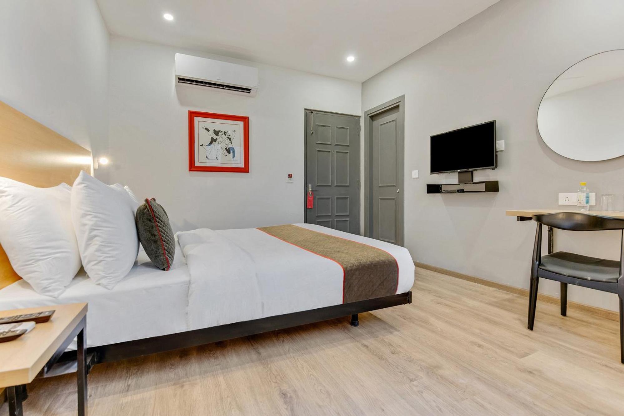 Townhouse Sector 49 Near Logix City Centre نويدا المظهر الخارجي الصورة