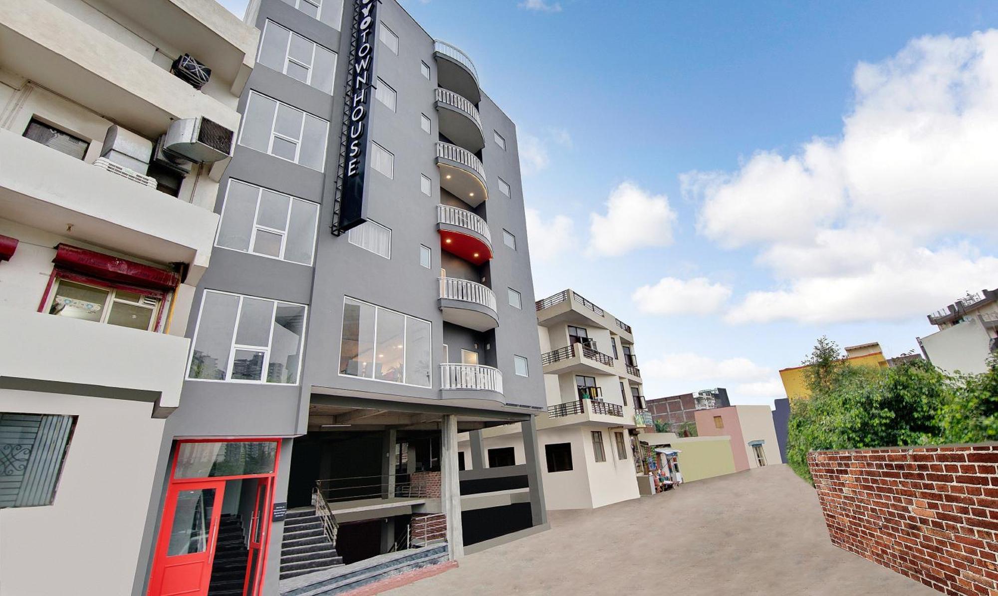 Townhouse Sector 49 Near Logix City Centre نويدا المظهر الخارجي الصورة